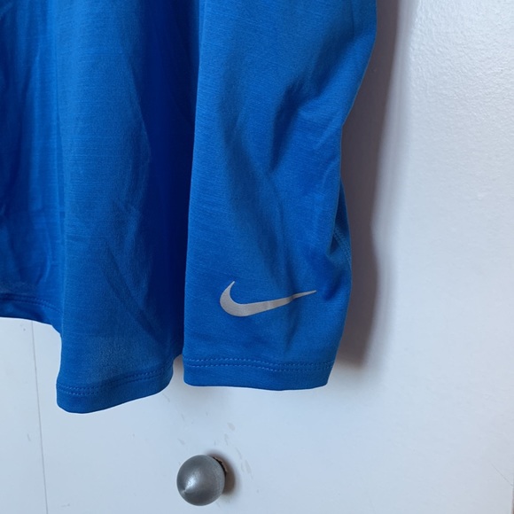 Nike Dri-Fit Tank top. - Picture 3 of 4